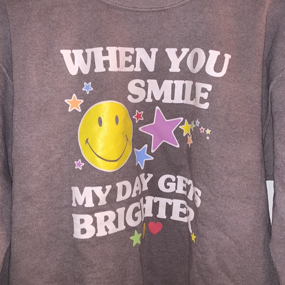 THE ORIGINAL SMILEY BRAND SWEATSHIRT….🙂💗🎀🛍️🥰 - Picture 2 of 6